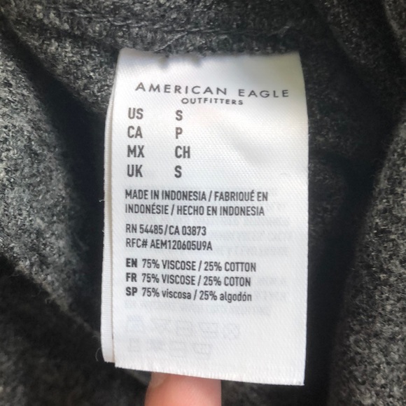 NWT American Eagle Gray Button Down Shirt - Picture 6 of 6